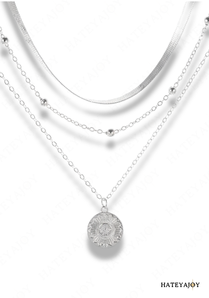 Collier Fin Multi -Rangs Avec Médaille<br>Lolyta