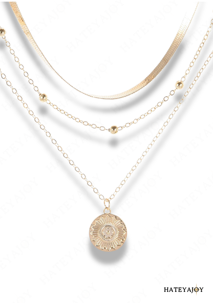 Collier Fin Multi -Rangs Avec Médaille<br>Lolyta